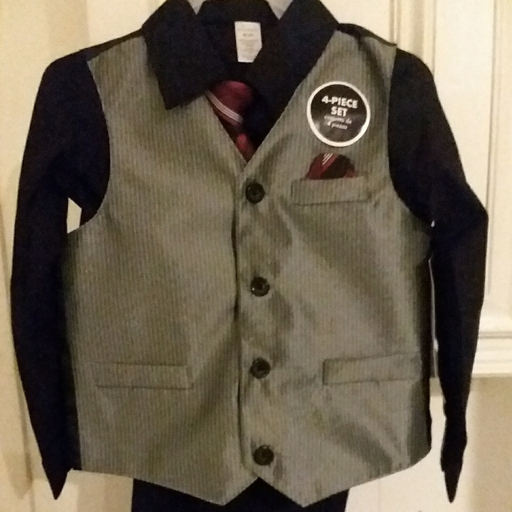 Boys 4t 4 piece suit